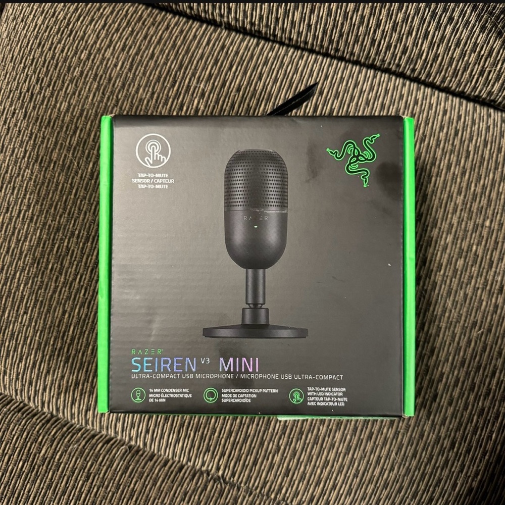 Razer - Seiren V3 Mini - Ultra Compact USB Microphone - Black - New Sealed
